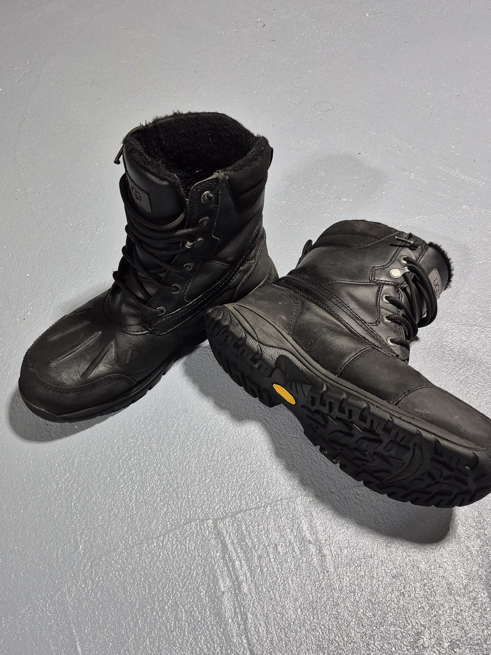 UGG Men's Black Insulated Lace-Up Winter Boots